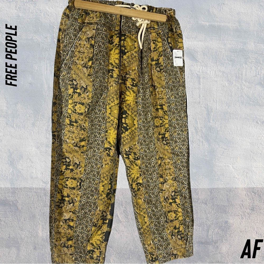 FREE PEOPLE UTILITY CARGO JEANS YELLOW BLACK FLORAL PRINTS NWT SMALL